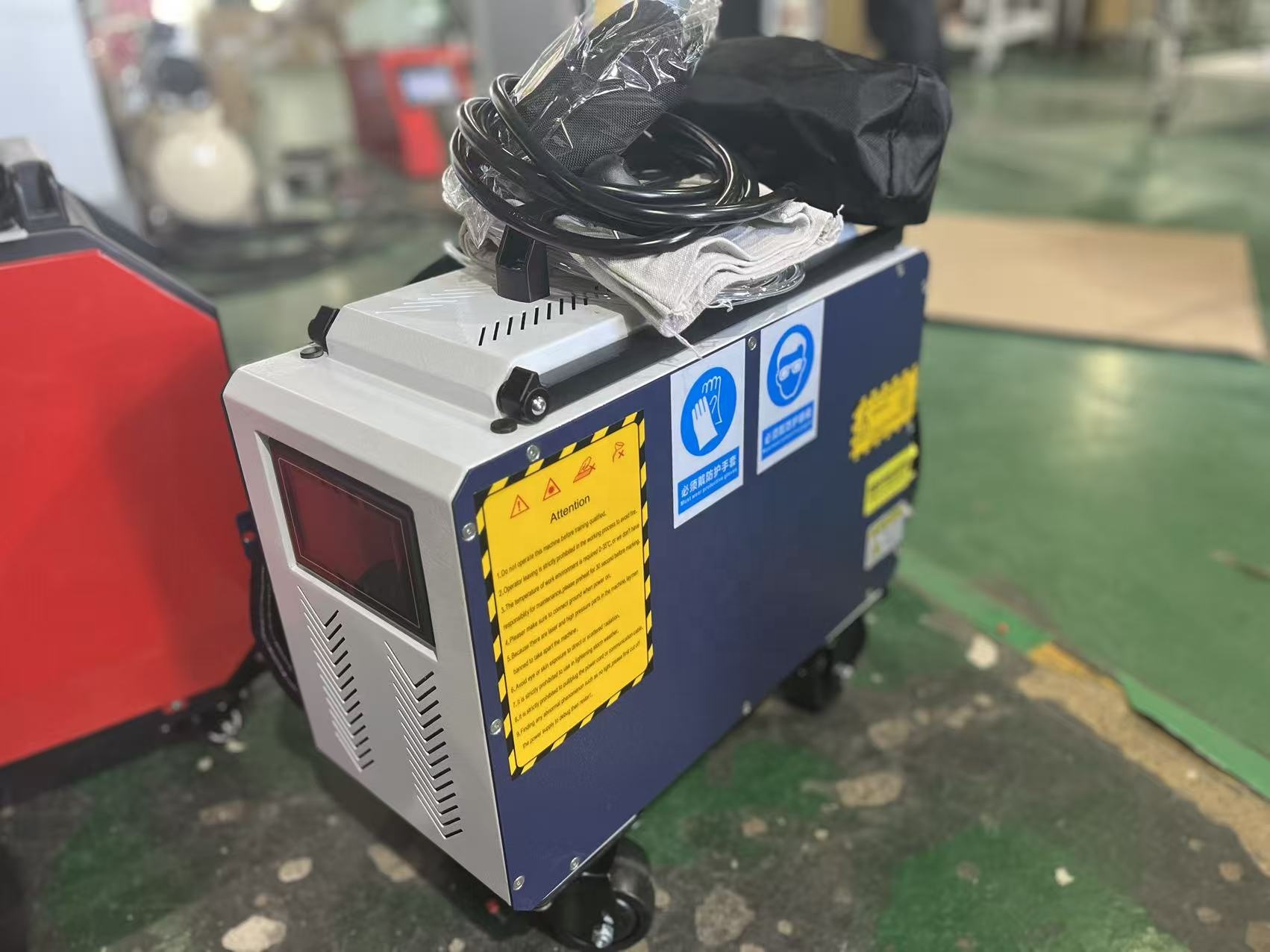 300W 휴대용 여행 가방형 펄스 광섬유 레이저 세척기 - Portable Laser Rust Removal 리뷰 및 가격